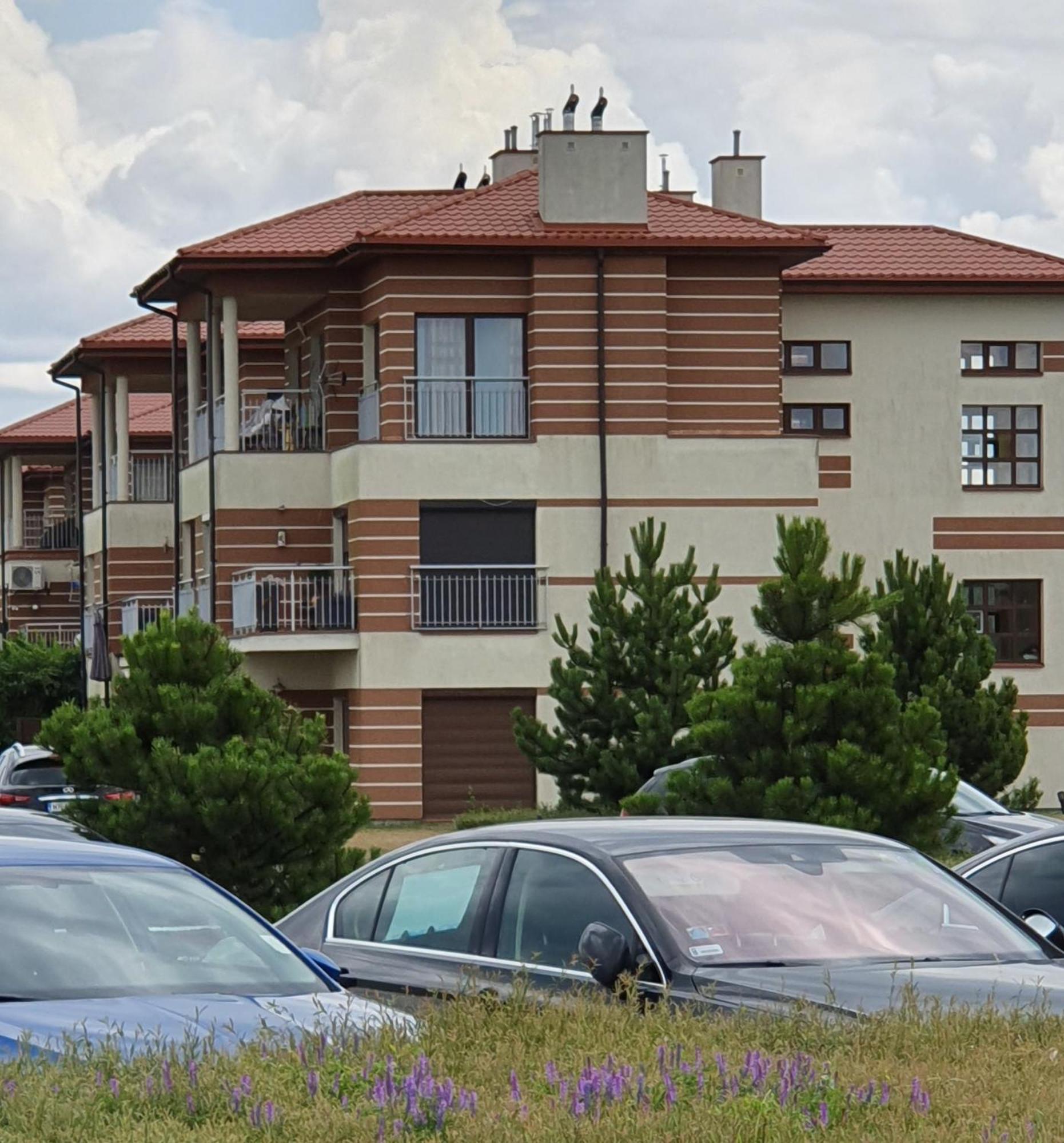 Apartgolf Sobienie Krolewskie Sobienie Szlacheckie Exterior photo